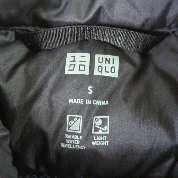 Uniqlo Down Puffer Vest Womens S Black Lightweight Waterproof - Picture 2 of 7